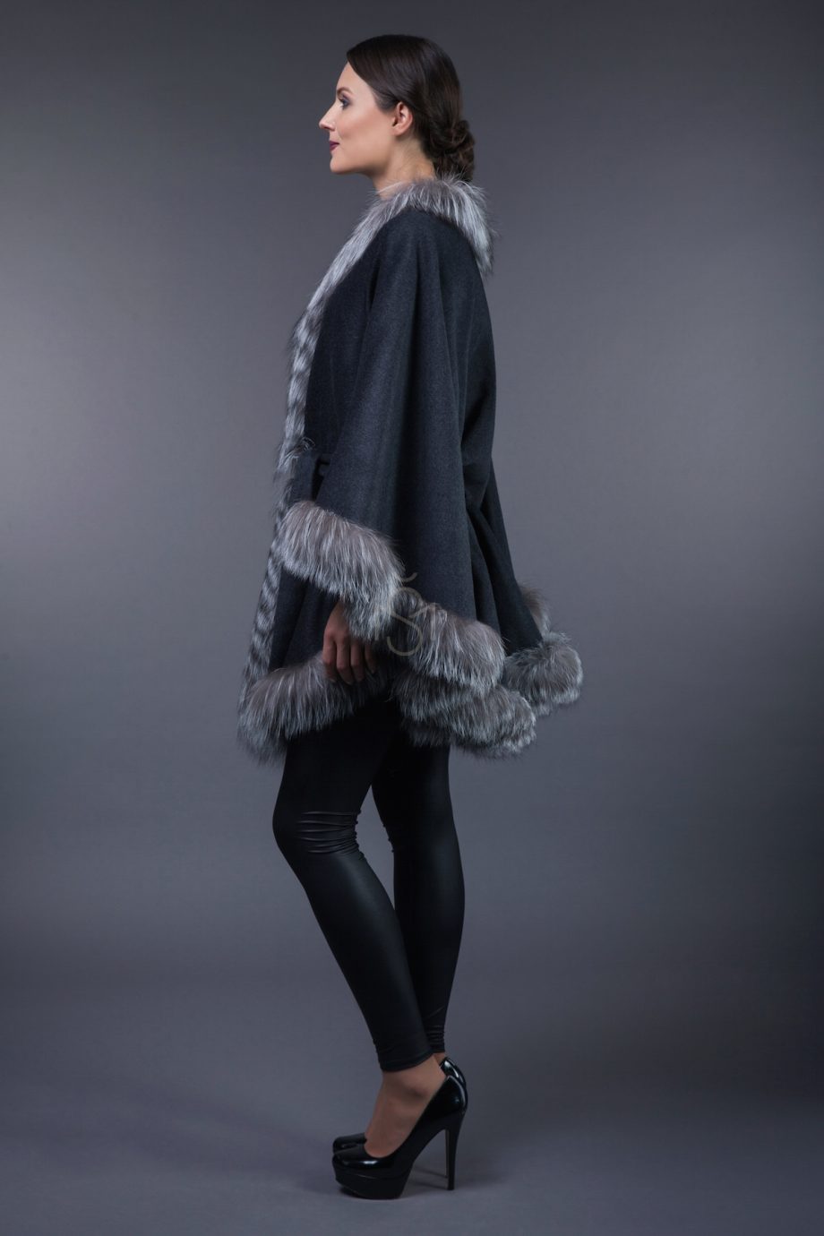 Fox fur and cashmere poncho